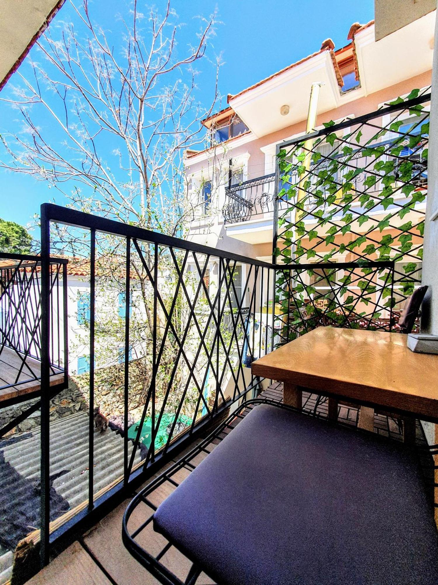 Midilli Konak Foça Exterior foto