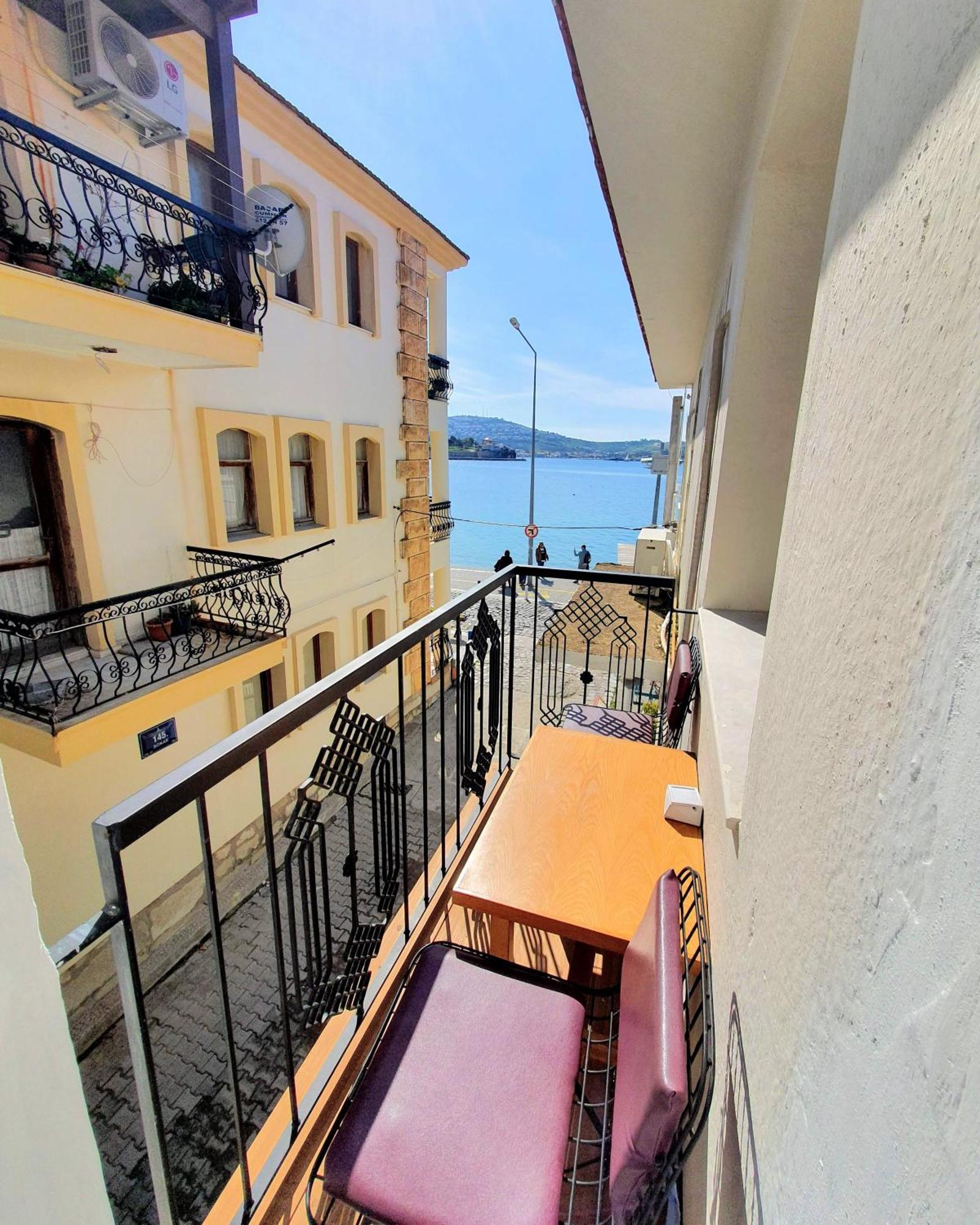 Midilli Konak Foça Exterior foto